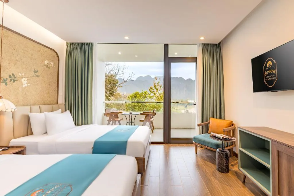 Deluxe Twin Room — Sunrise Mountain View Resort